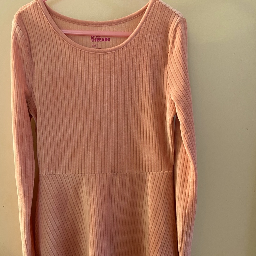 Girls never worn w/o tag size S Macy epic dress